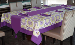 Lushomes Bold Printed 8 Seater Table Linen Set - Lushomes