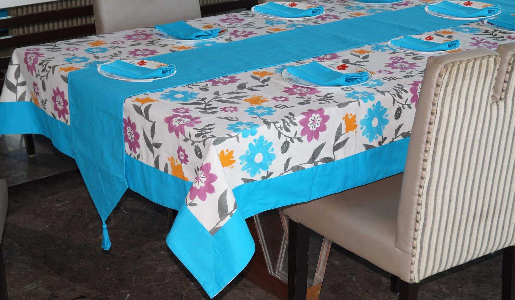 Lushomes Flower Printed 8 Seater Table Linen Set - Lushomes